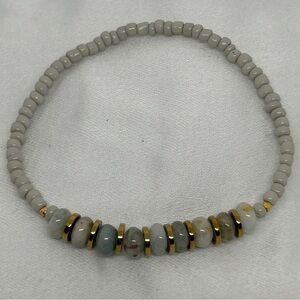 Elegant Beaded Bracelet with Gold Accents